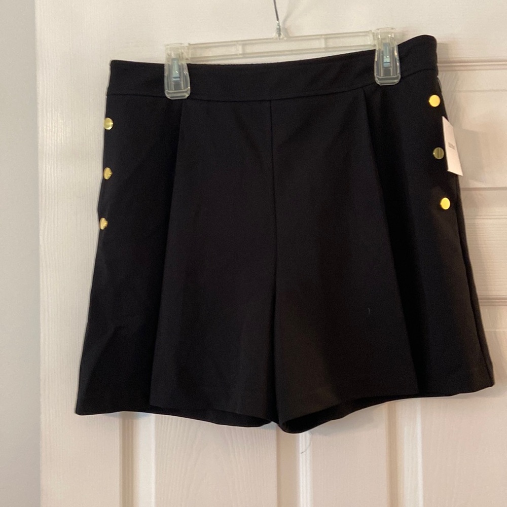 Ellen Tracy Shorts size L waist 34” elastic back inseam 5” two front pockets new